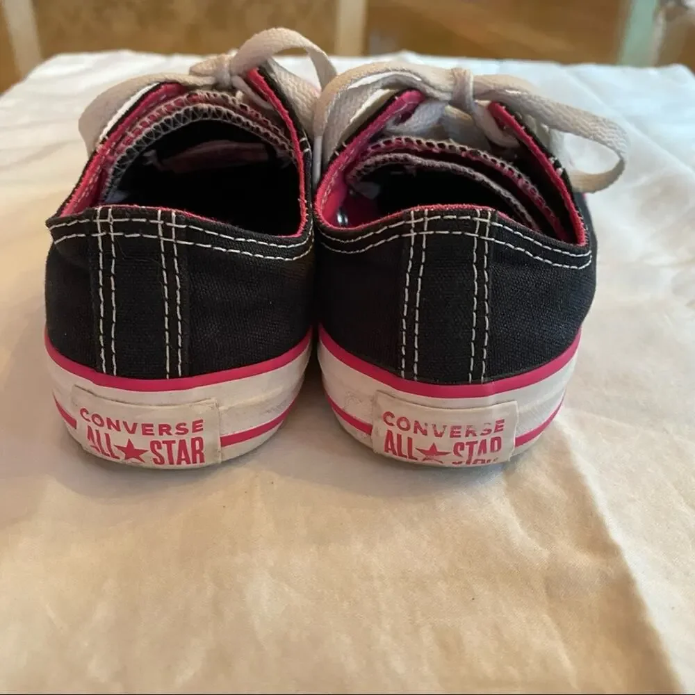 Converse Juniors Size 2 Low top Chuck Taylor All Star Double Tongue 2